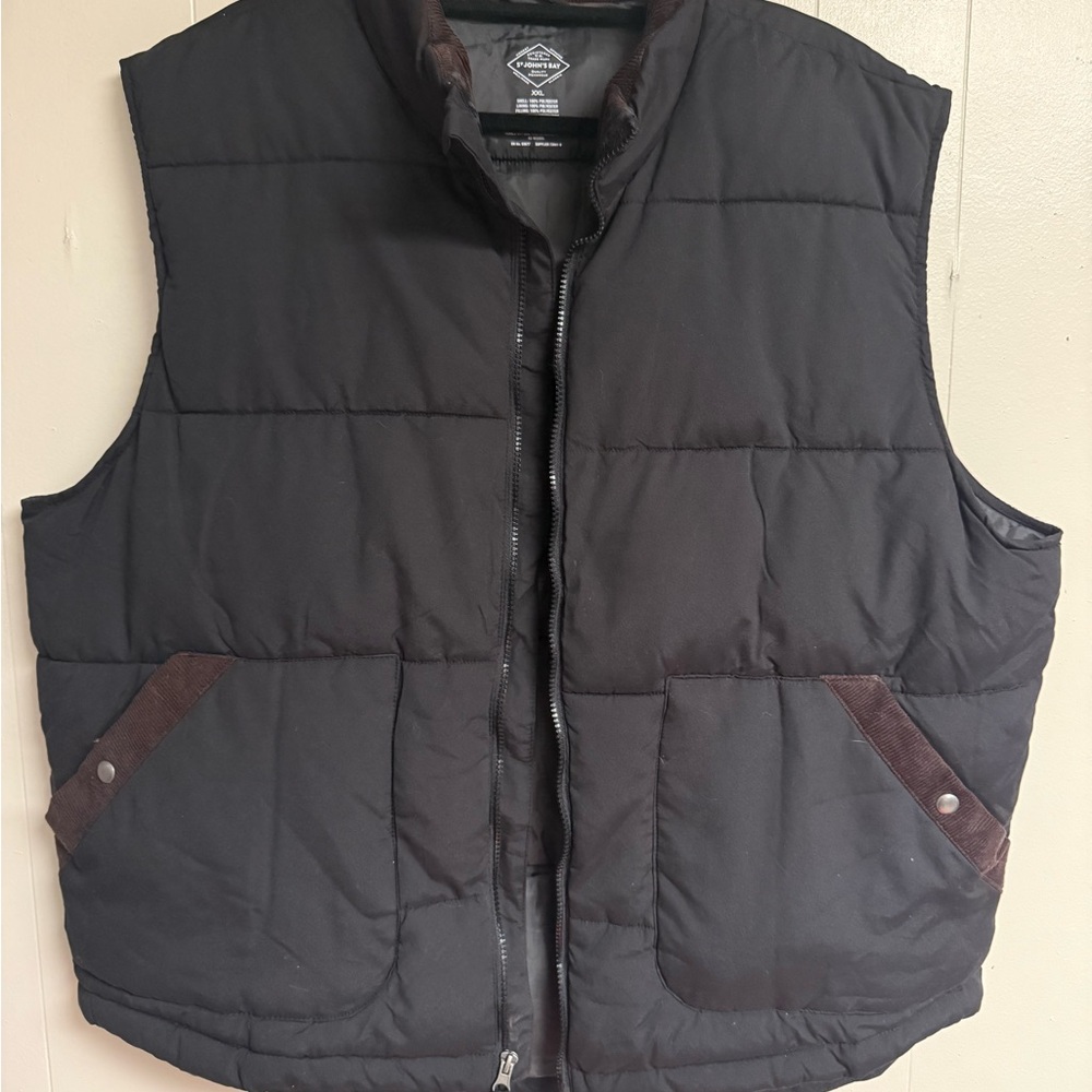 St. John's Bay Men's Black Quilted Vest